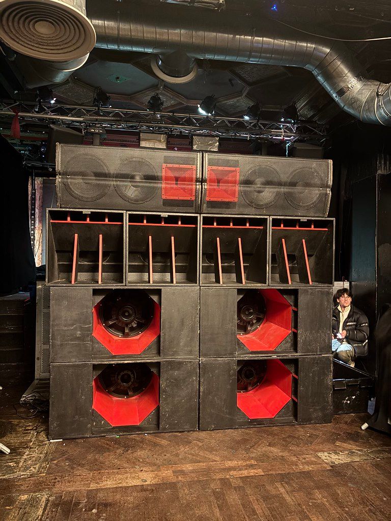 Primal Effect rig set up inside a club venue