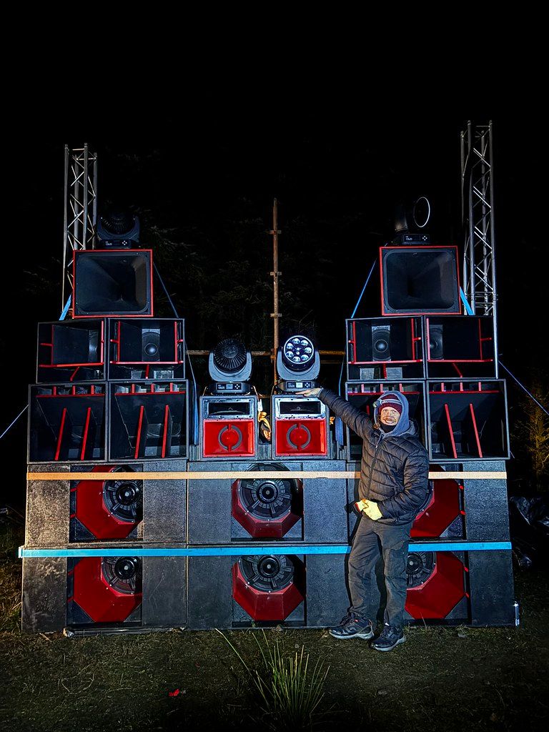 Rig with truss and lighting in venue